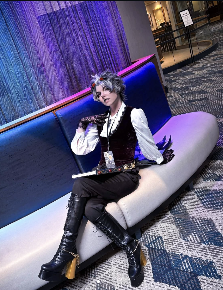 Stolas cosplay photo 1 of 2