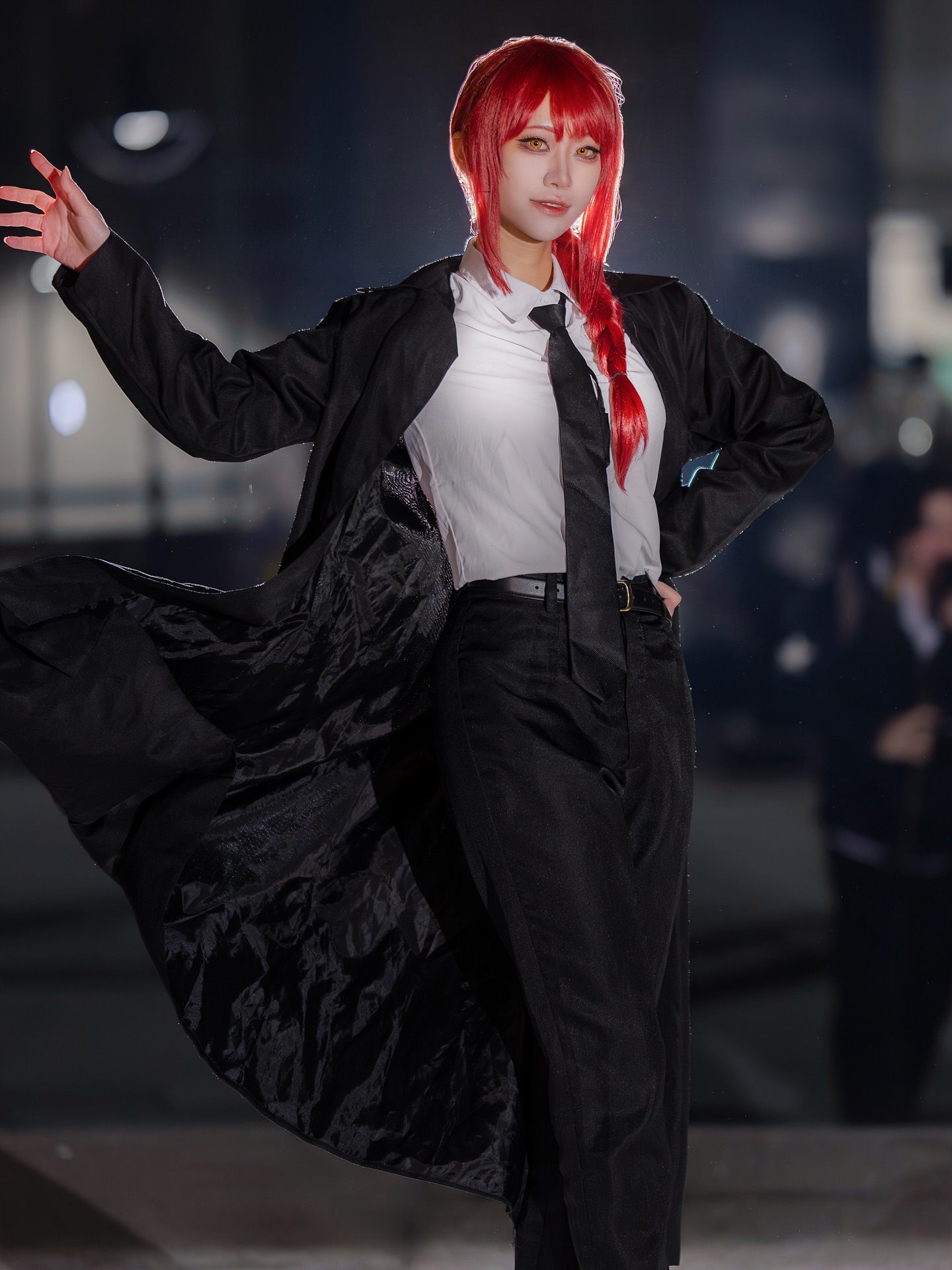 Makima cosplay photo 1 of 2