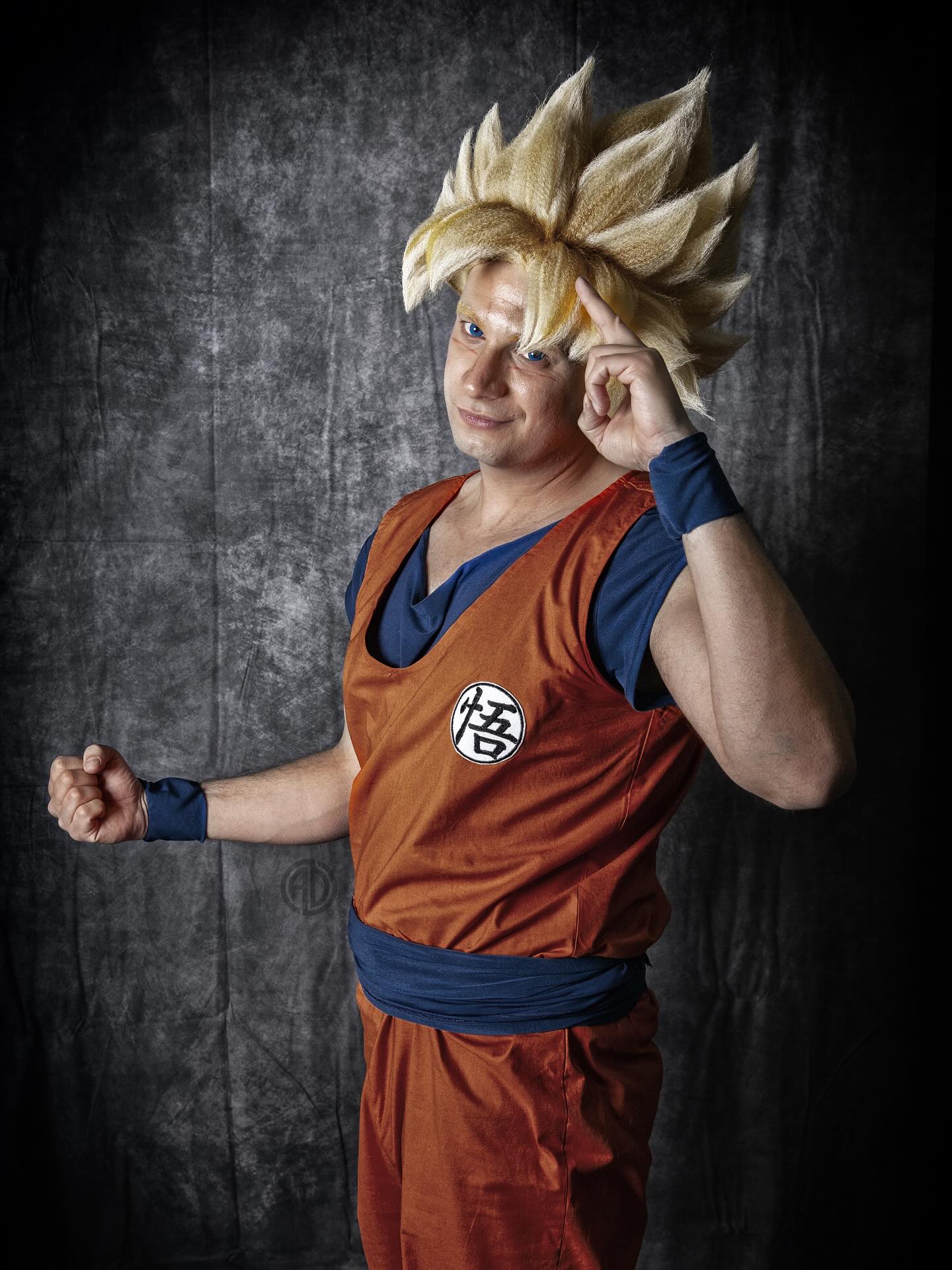 Goku cosplay photo