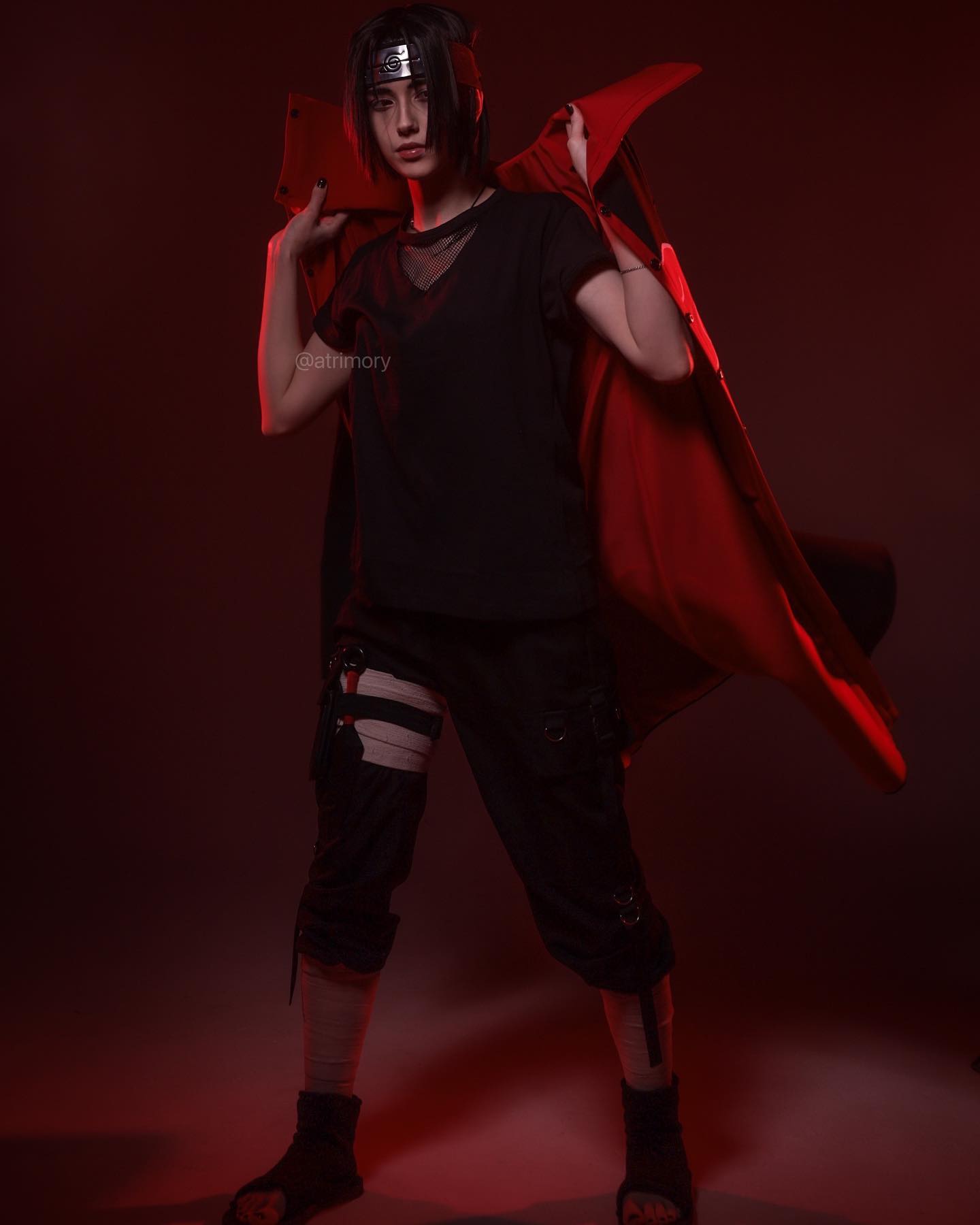 Itachi Uchiha cosplay photo