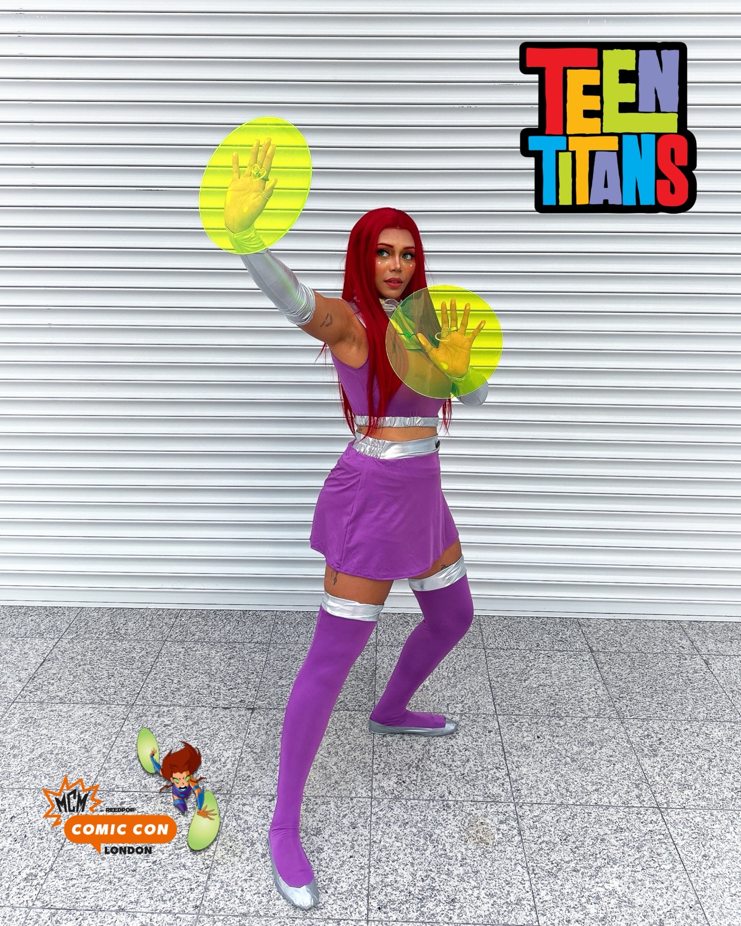 Starfire cosplay photo 1 of 4